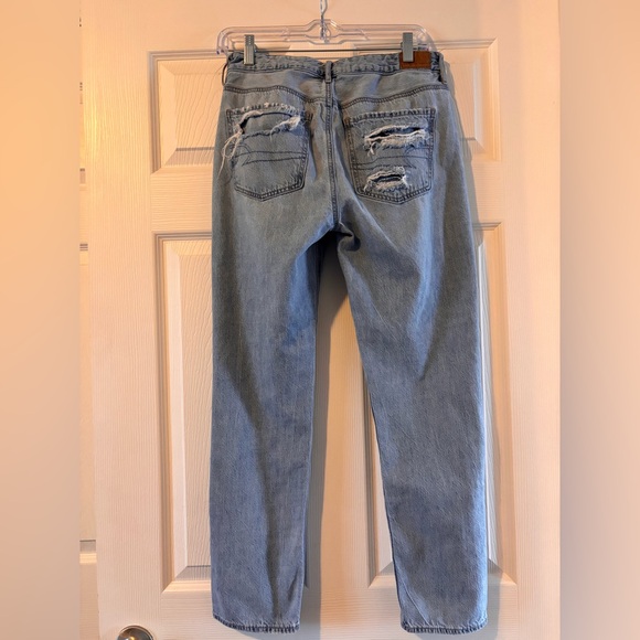 American Eagle Tomgirl Jeans - Picture 2 of 2